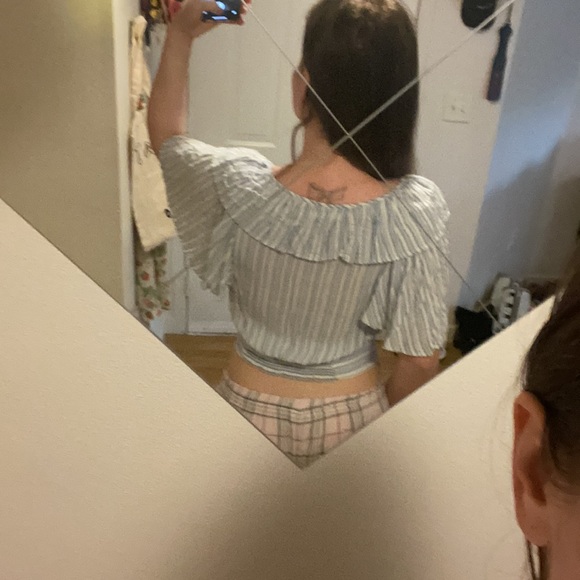 🤍HP🎀[ FP ] The Rosemary Ruffle Top - Picture 11 of 11